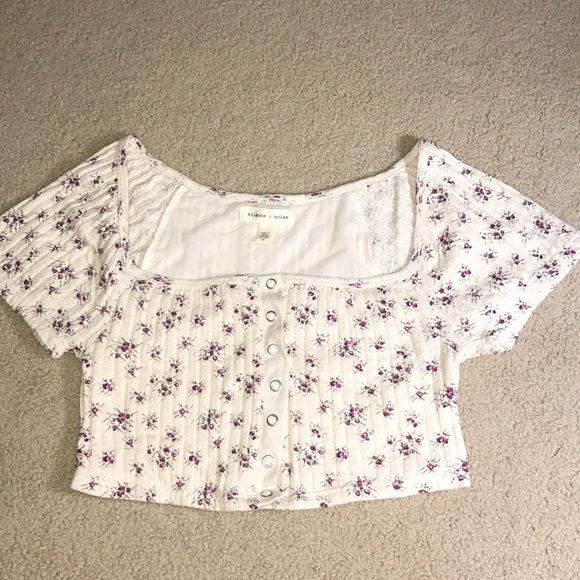 Urban Outfitters Tops - Ribbed floral crop too